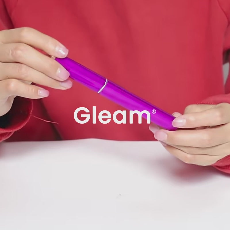 vidéo d'utilisation de la lime à ongle en verre violette et de son étui par une prothésiste ongulaire